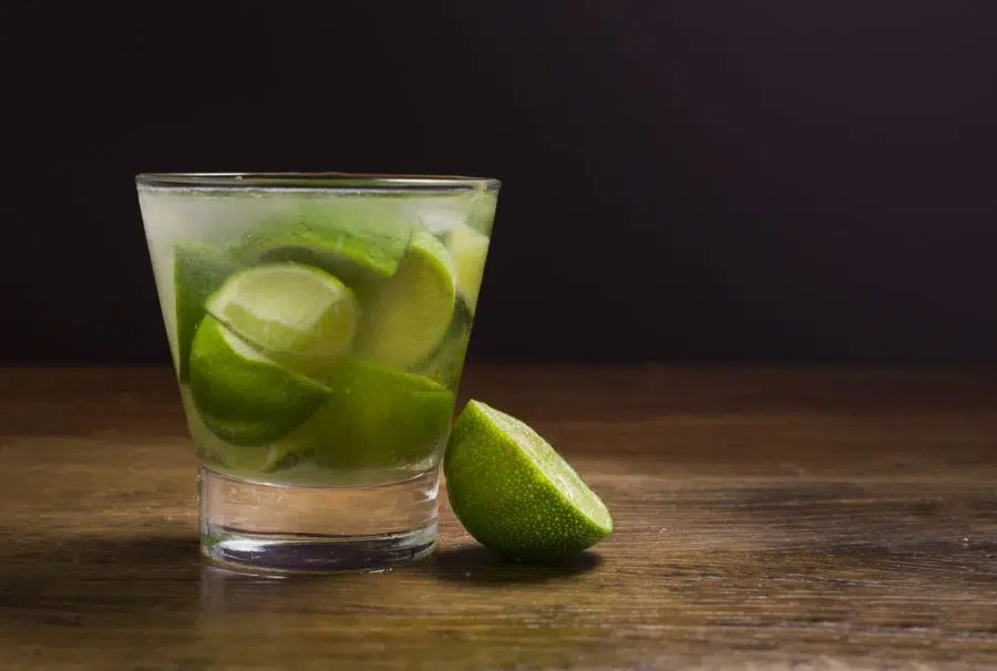 caipirinha : Cachaça avec du citron