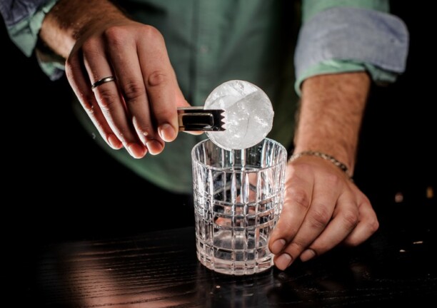 Les glaçons, un élément essentiel pour obtenir un cocktail parfait