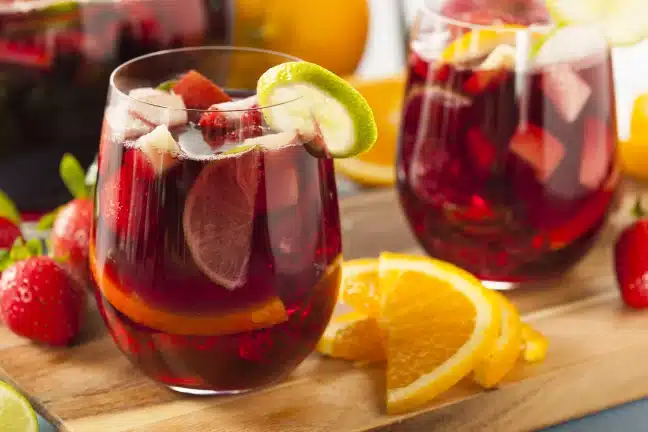 Sangria aux fruits rouges