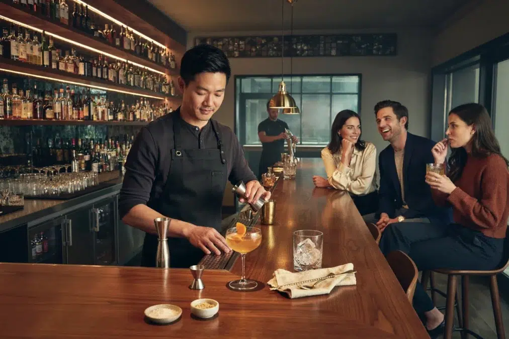 soiree cocktail dans un bar